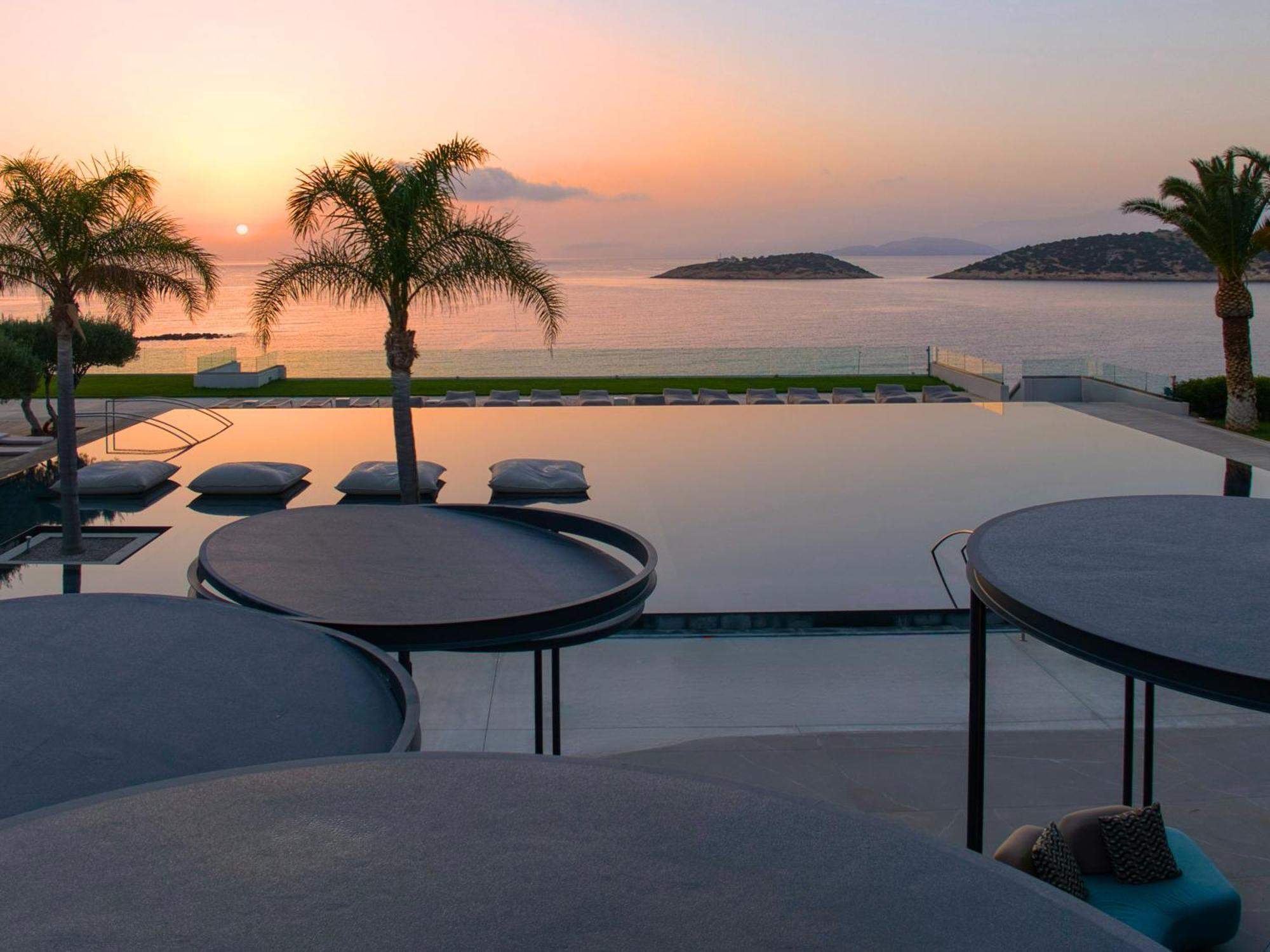 米诺斯宫套房酒店 - 仅限成人入住 圣尼古拉奥斯 外观 照片 Sunset at the Mykonos Villa